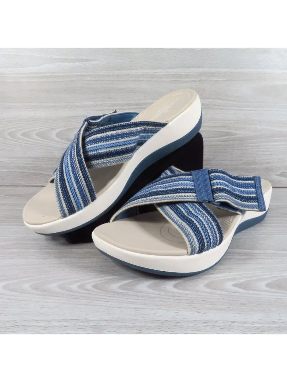 Clarks Cloudsteppers Arla Wave Sandals Women's Size 8.5 W Wide Blue Navy Slides
